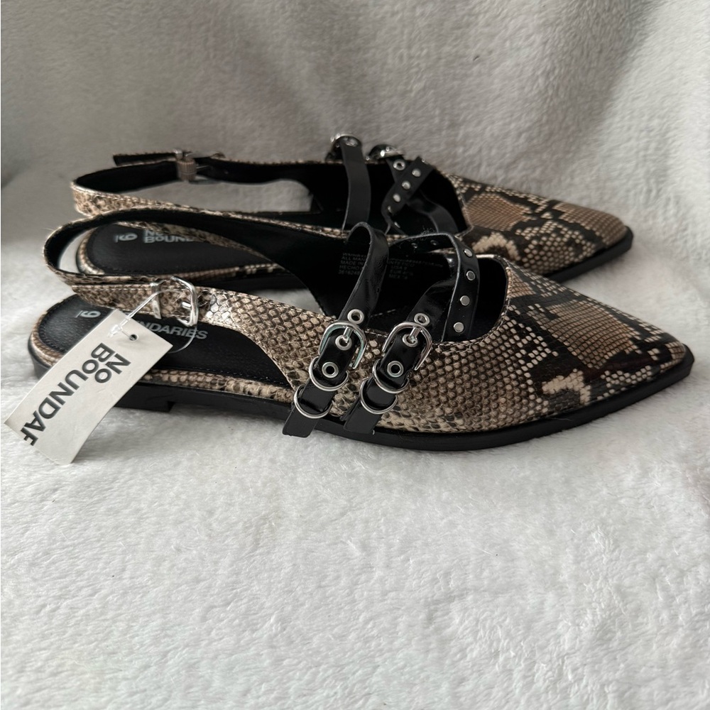 No Boundaries Women's Snakeskin Slingback Flats - Black and Tan Size 9 Memory